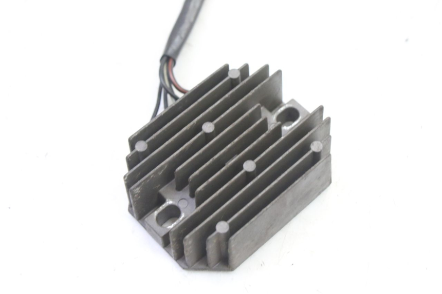 photo de REGULATEUR CHARGE SUZUKI GS GSE 500 (2001 - 2003)