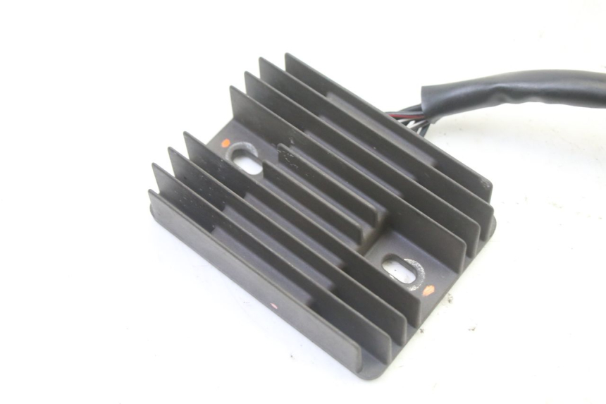 photo de REGULATEUR CHARGE SUZUKI GSR 750 (2011 - 2017)