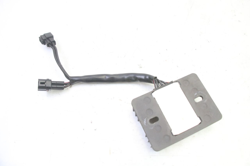 photo de REGULATEUR CHARGE SUZUKI GSR 750 (2011 - 2017)