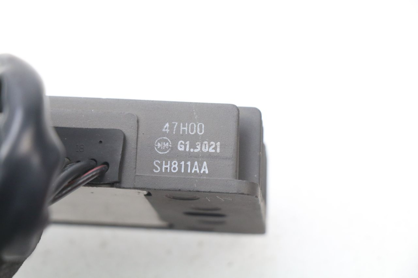 photo de REGULATEUR CHARGE SUZUKI GSX-R GSXR 750 (2011 - 2016)