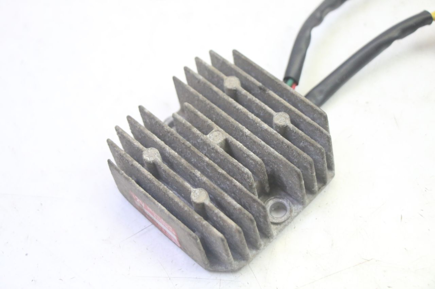 photo de REGULATEUR CHARGE SYM GTS EVO 125 (2009 - 2013) - Détail de la pièce