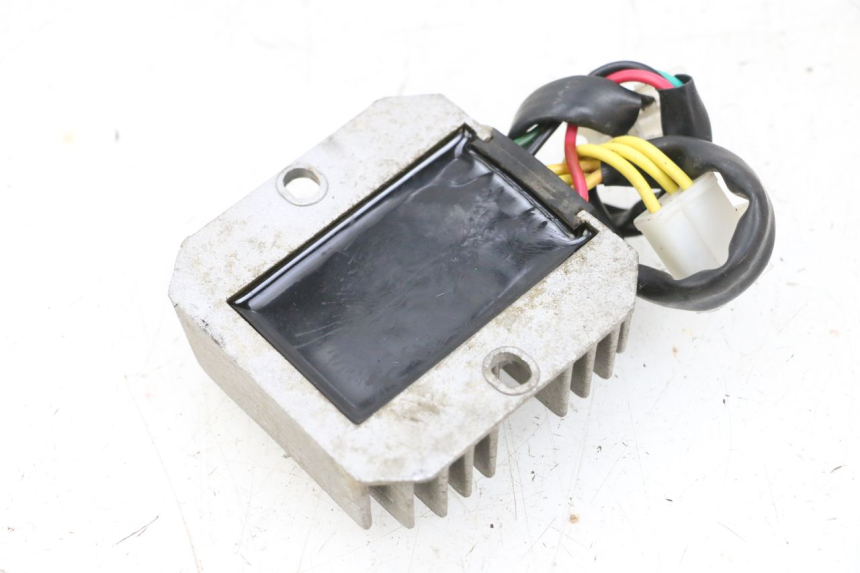 photo de REGULATEUR CHARGE JM MOTORS GTS 125 (2015 - 2019) - Détail de la pièce