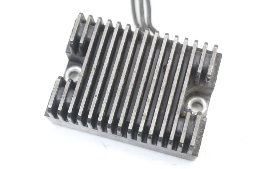 photo de REGULATEUR CHARGE HARLEY DAVIDSON SPORTSTER XL CUSTOM 1200 (2003 - 2004)