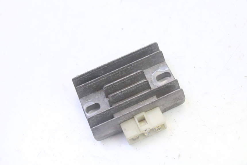 photo de REGULATEUR CHARGE DAELIM HISTORY 125 (2001 - 2002)