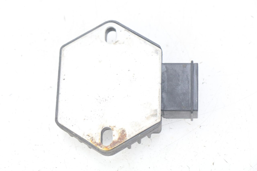 photo de REGULATEUR CHARGE HONDA CBR R 125 (2003 - 2006)