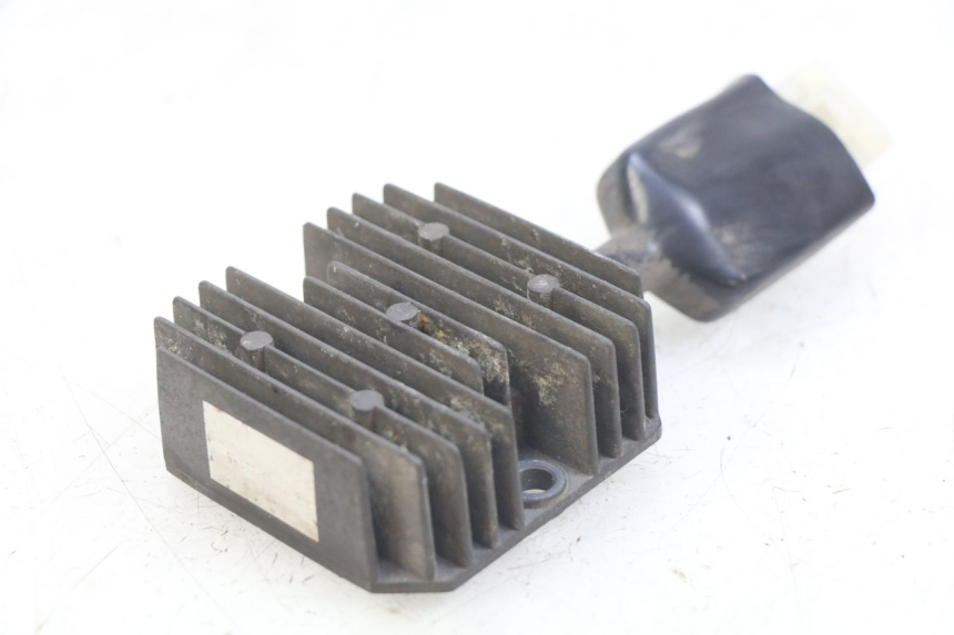 photo de REGULATEUR CHARGE HONDA CM 125 (1983 - 2003)