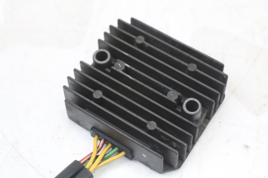 photo de REGULATEUR CHARGE HONDA FES S-WING SWING 125 (2007 - 2015)