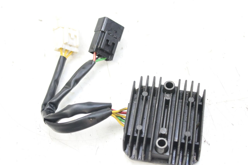 photo de REGULATEUR CHARGE HONDA FES S-WING SWING ABS 125 (2007 - 2015)