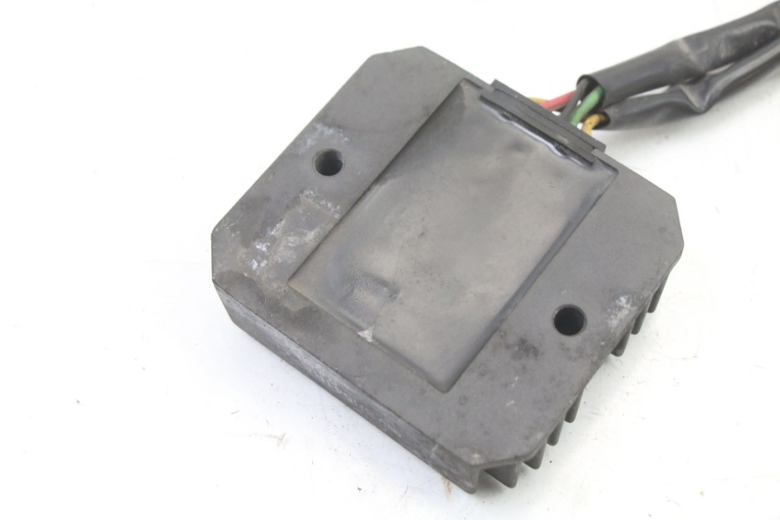photo de REGULATEUR CHARGE HONDA FES S-WING SWING ABS 125 (2007 - 2015)