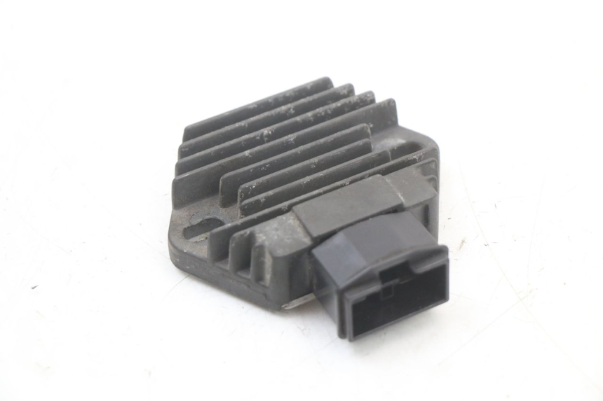 photo de REGULATEUR CHARGE HONDA NTV DEAUVILLE 650 (1998 - 2001)