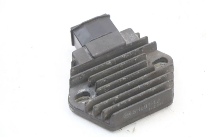 photo de REGULATEUR CHARGE HONDA NTV DEAUVILLE 650 (1998 - 2001)