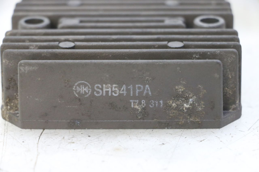 photo de REGULATEUR CHARGE HONDA PES PS I 125 (2006 - 2012)