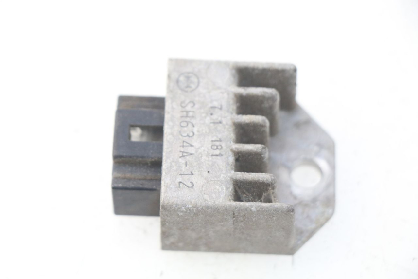 photo de REGULATEUR CHARGE HONDA SJ BALI 50 (1996 - 1999)