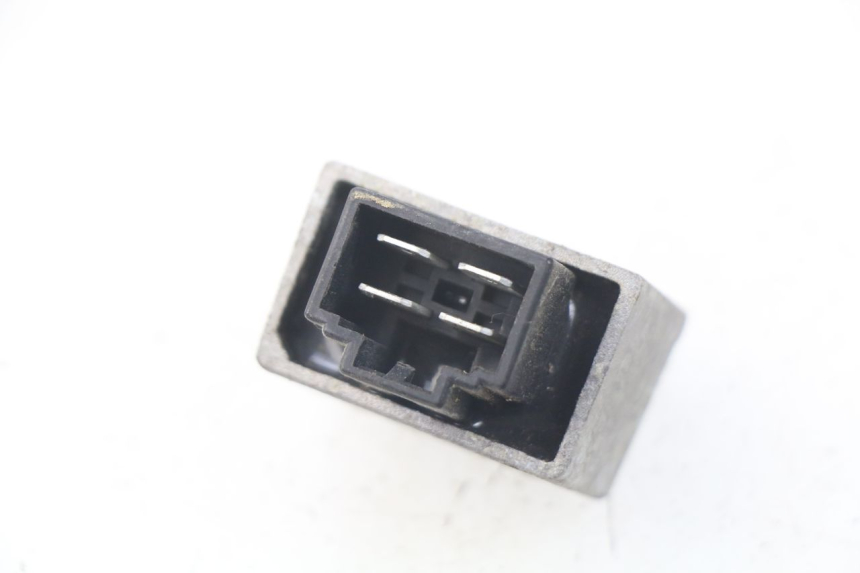 photo de REGULATEUR CHARGE HONDA SJ BALI 50 (1996 - 1999)