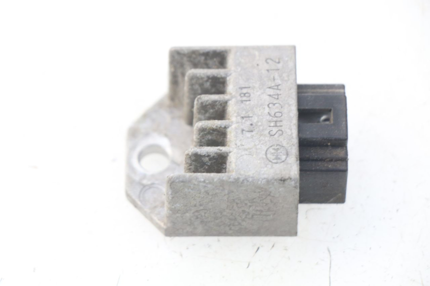 photo de REGULATEUR CHARGE HONDA SJ BALI 50 (1996 - 1999)