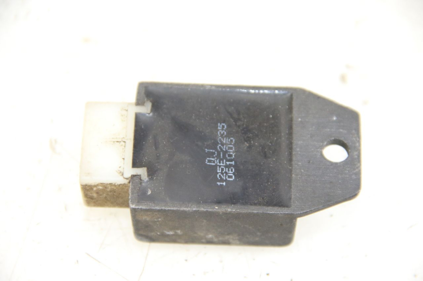 photo de REGULATEUR CHARGE KEEWAY HURRICANE 50 (2006 - 2019)