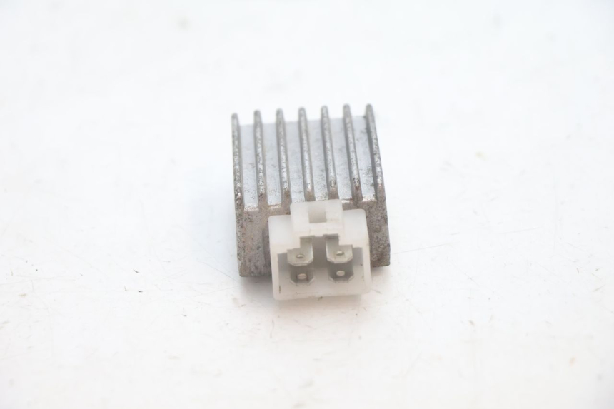 photo de REGULATEUR CHARGE KEEWAY HURRICANE 50 (2006 - 2019) - Zoom état d’usage