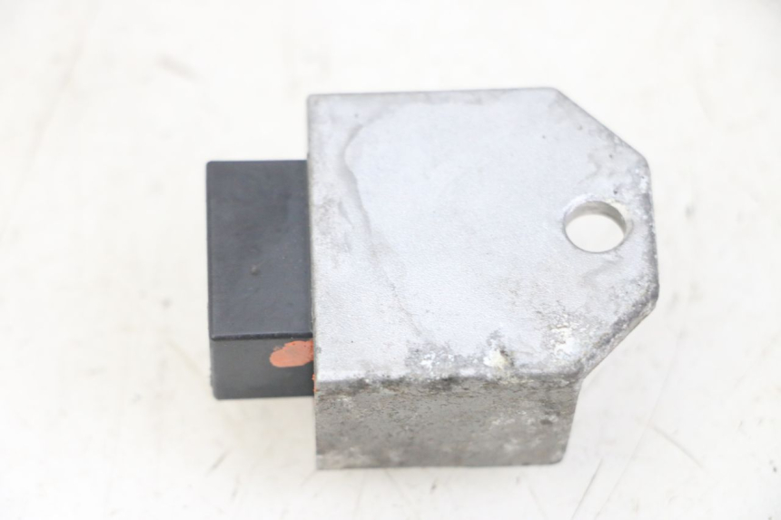 photo de REGULATEUR CHARGE PEUGEOT JET FORCE CARBU 50 (2003 - 2016)