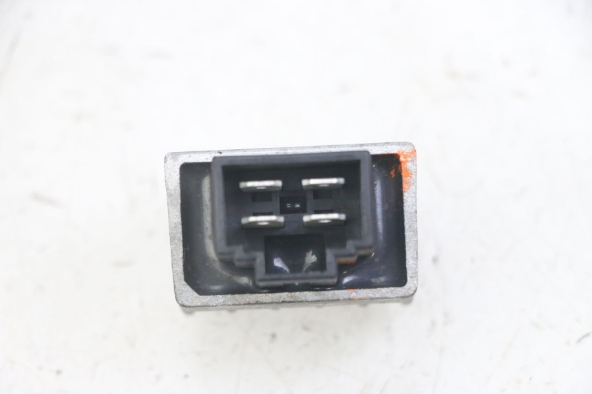 photo de REGULATEUR CHARGE PEUGEOT JET FORCE CARBU 50 (2003 - 2016)