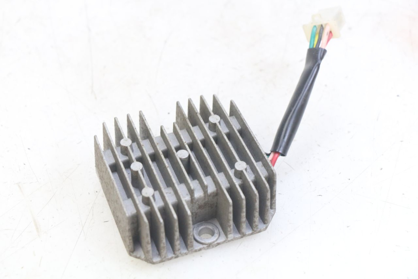 photo de REGULATEUR CHARGE SYM JET SPORT XR 50 (2006 - 2015)