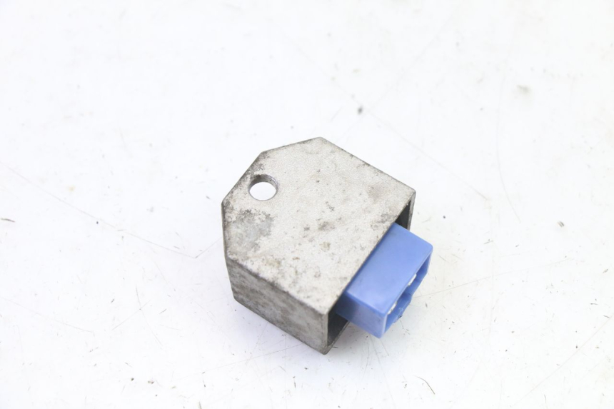 photo de REGULATEUR CHARGE YAMAHA JOG R 50 (2004 - 2014)