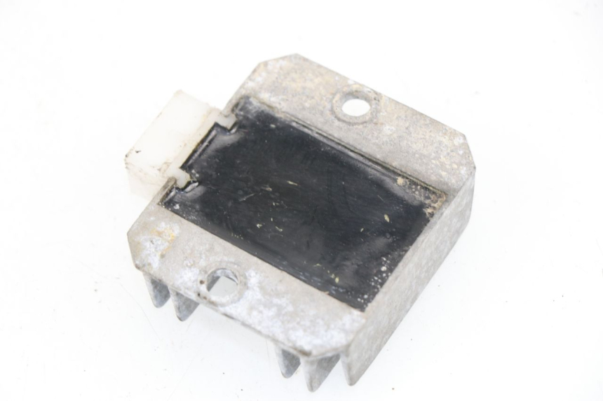 photo de REGULATEUR CHARGE JONWAY SOLANA 50 (2007 - 2016)