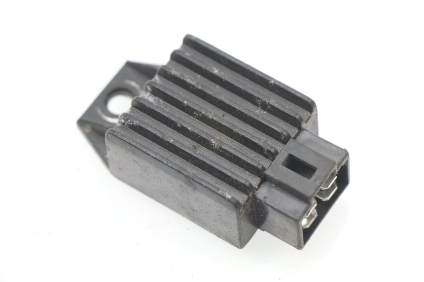 photo de REGULATEUR CHARGE JONWAY SOLANA 50 (2007 - 2016)