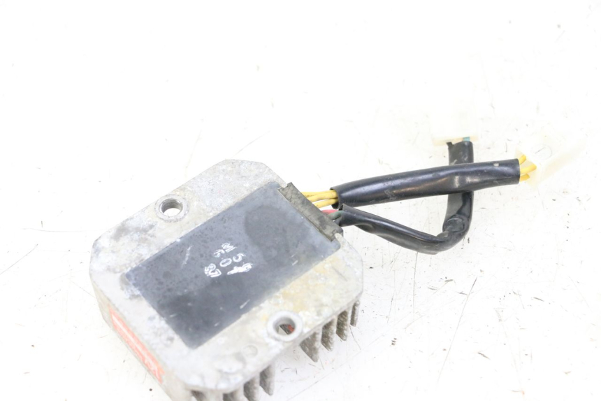 photo de REGULATEUR CHARGE SYM JOYMAX 125 (2010 - 2017)