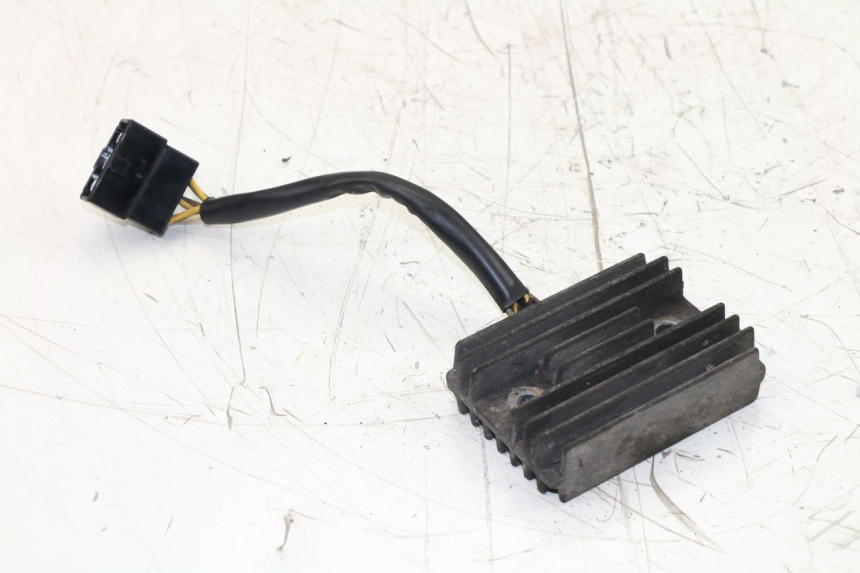 photo de REGULATEUR CHARGE KAWASAKI ZEPHYR 550 (1991 - 1998)