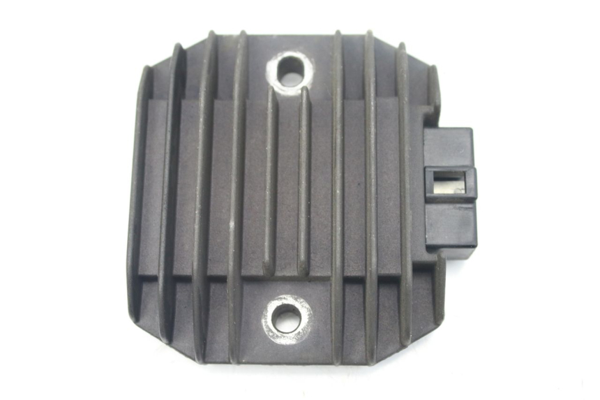 photo de REGULATEUR CHARGE KAWASAKI ZZR 600 (1995 - 2004)