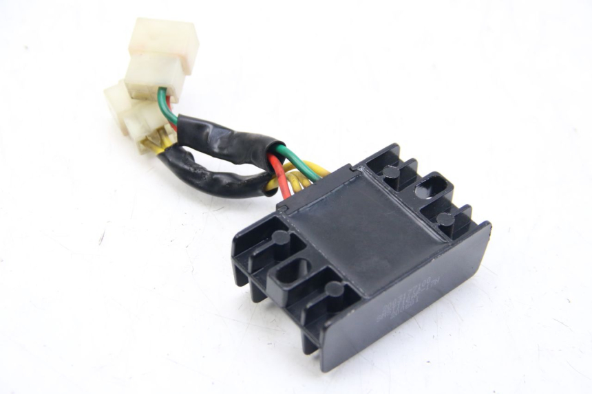 photo de REGULATEUR CHARGE PEUGEOT KISBEE 2T 50 (2018 - 2022)