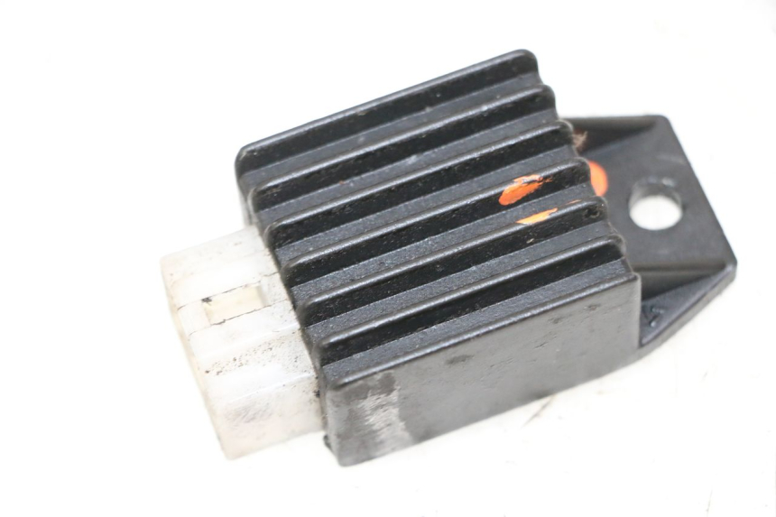 photo de REGULATEUR CHARGE PEUGEOT KISBEE 2T 50 (2010 - 2017)