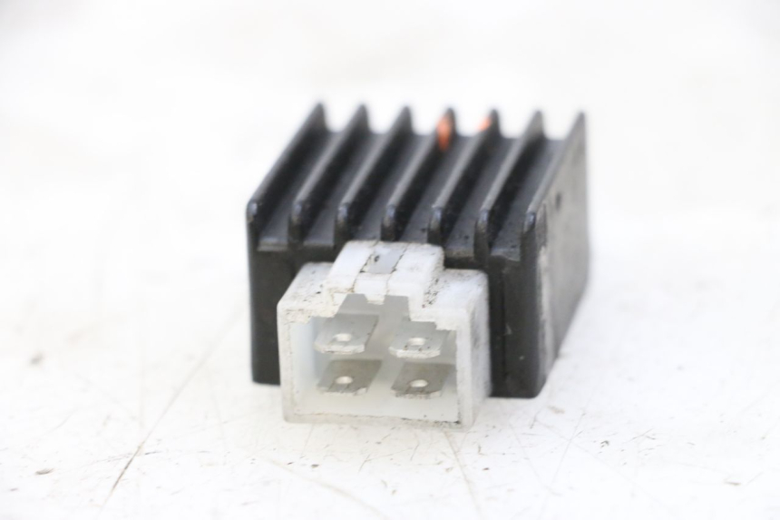 photo de REGULATEUR CHARGE PEUGEOT KISBEE 2T 50 (2010 - 2017)