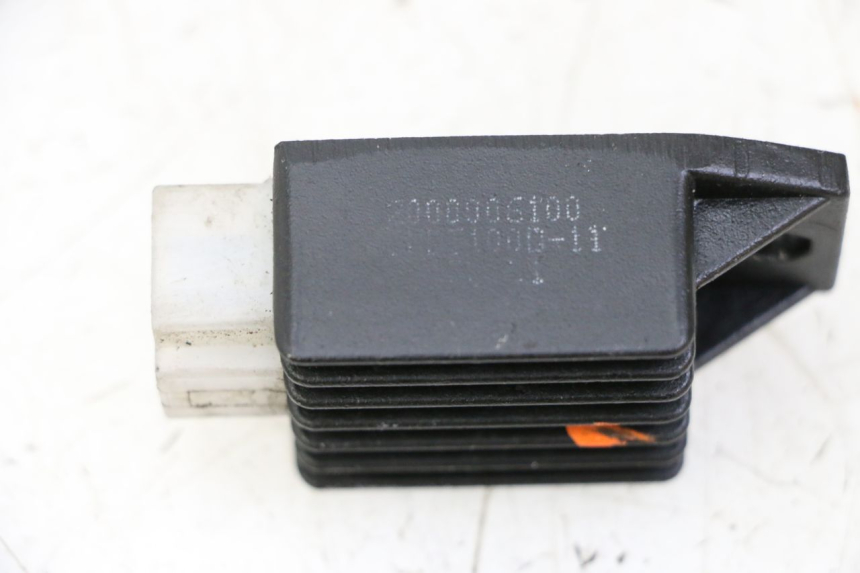 photo de REGULATEUR CHARGE PEUGEOT KISBEE 2T 50 (2010 - 2017)