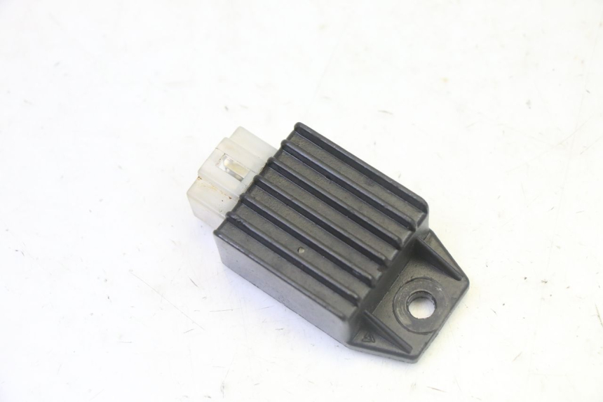 photo de REGULATEUR CHARGE PEUGEOT KISBEE 2T 50 (2010 - 2017)