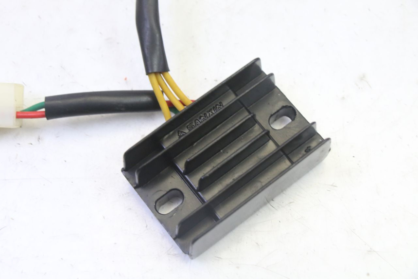 photo de RÉGULATEUR DE CHARGE PEUGEOT KISBEE 4T 50 (2018 - 2022)