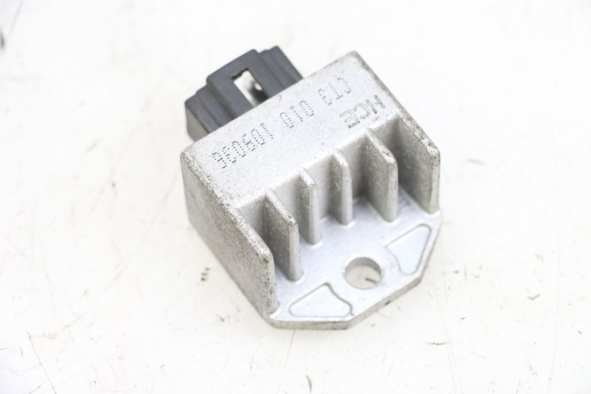 photo de REGULATEUR CHARGE PEUGEOT KISBEE 4T 50 (2010 - 2017)