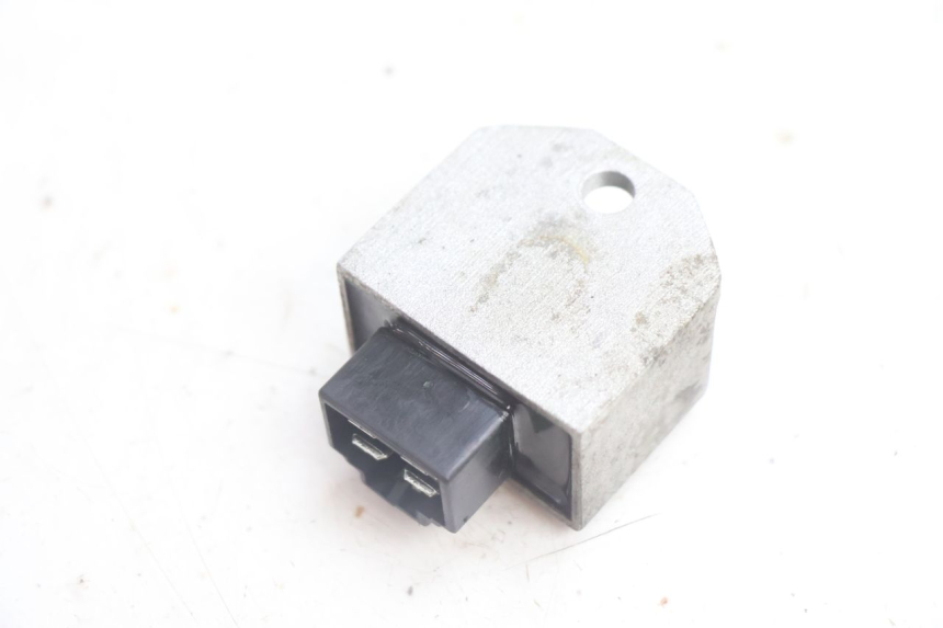 photo de REGULATEUR CHARGE PEUGEOT KISBEE 4T 50 (2010 - 2017) - Autre angle de vue