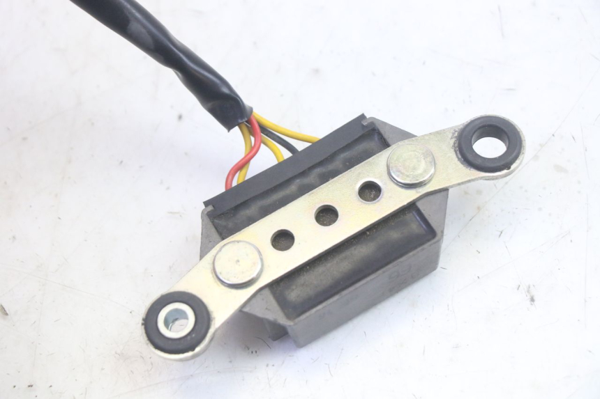 photo de REGULATEUR CHARGE KAWASAKI KXF KX-F 250 (2017 - 2019) - Gros plan technique