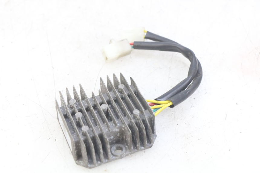 photo de REGULATEUR CHARGE KYMCO AGILITY 16+ 4T 50 (2018 - 2023)