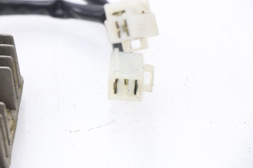 photo de REGULATEUR CHARGE KYMCO AGILITY CITY 16P 125 (2015 - 2021)
