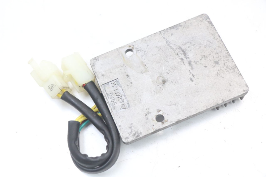 photo de REGULATEUR CHARGE KYMCO DINK STREET 125 (2009 - 2014)