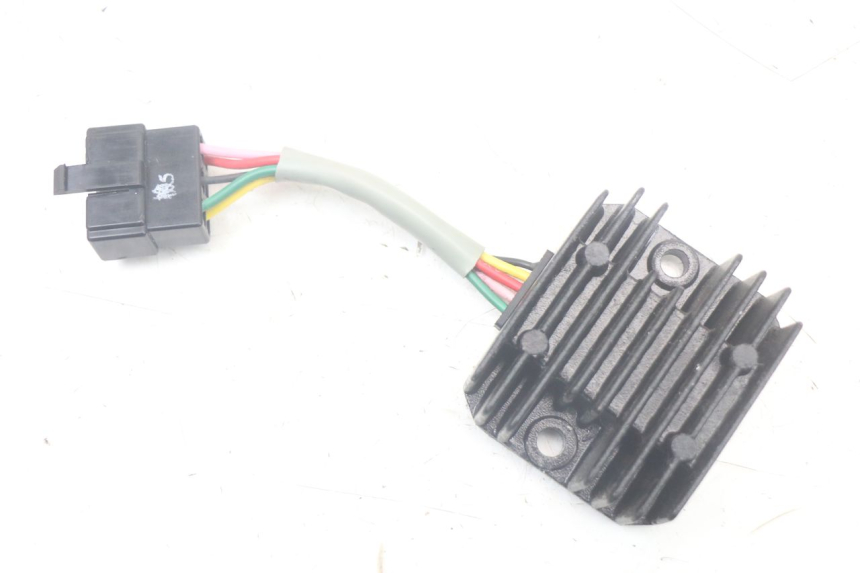 photo de REGULATEUR CHARGE KYMCO LIKE 125 (2009 - 2016)