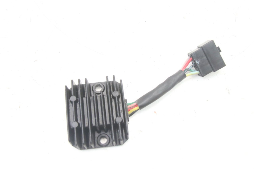 photo de REGULATEUR CHARGE KYMCO PEOPLE S 125 (2000 - 2008)