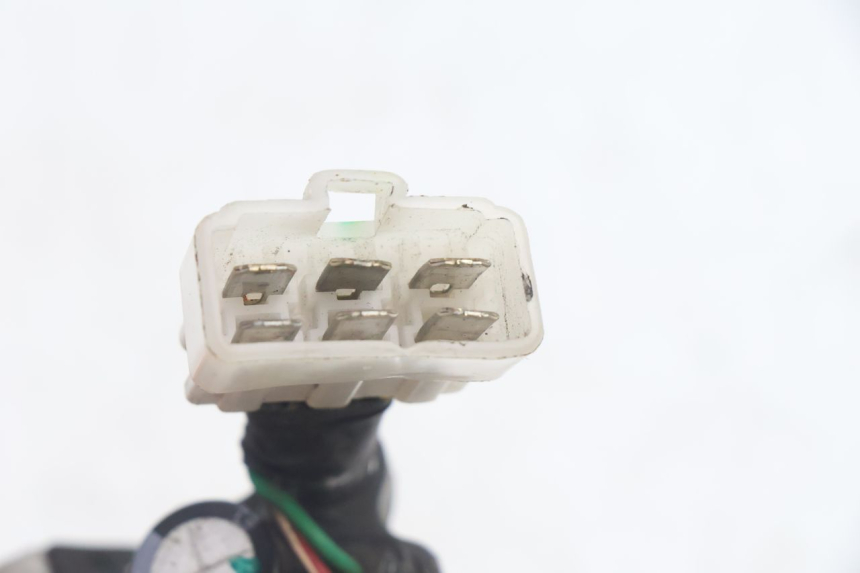 photo de REGULATEUR CHARGE PIAGGIO LIBERTY IGET 4T 50 (2021 - 2025) - Autre angle de vue