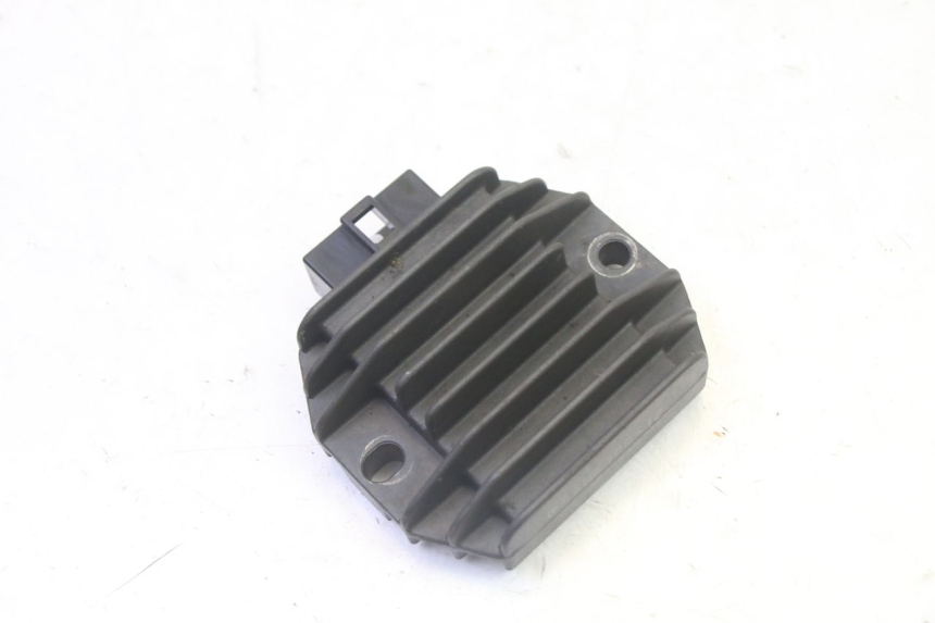 photo de REGULATEUR CHARGE PIAGGIO LIBERTY 125 (1998 - 2008)