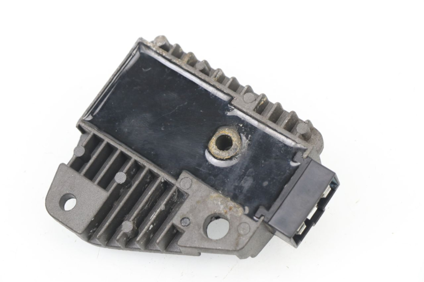 photo de REGULATEUR CHARGE LIFAN ROYAL KING 250 (2011 - 2019)