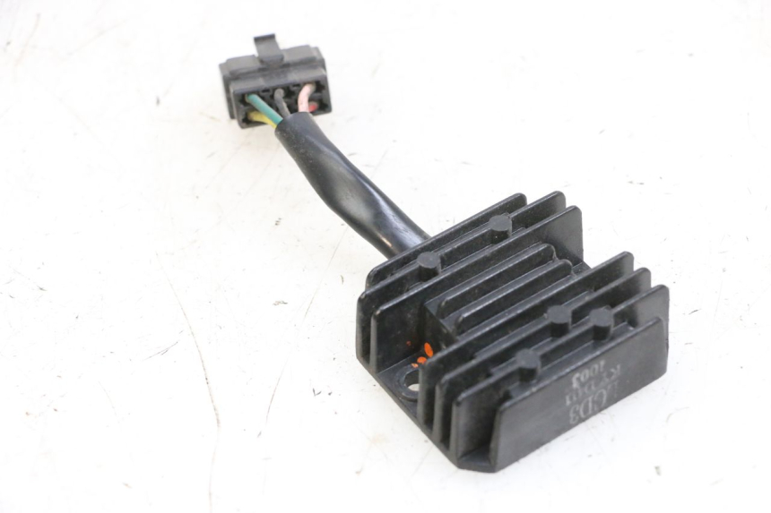 photo de REGULATEUR CHARGE KYMCO LIKE 125 (2009 - 2016) - Vue d’ensemble