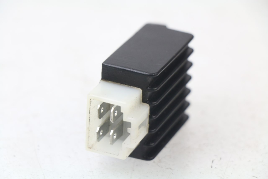 photo de REGULATEUR CHARGE LONGJIA DIGITA 2T 50 (2006 - 2018)