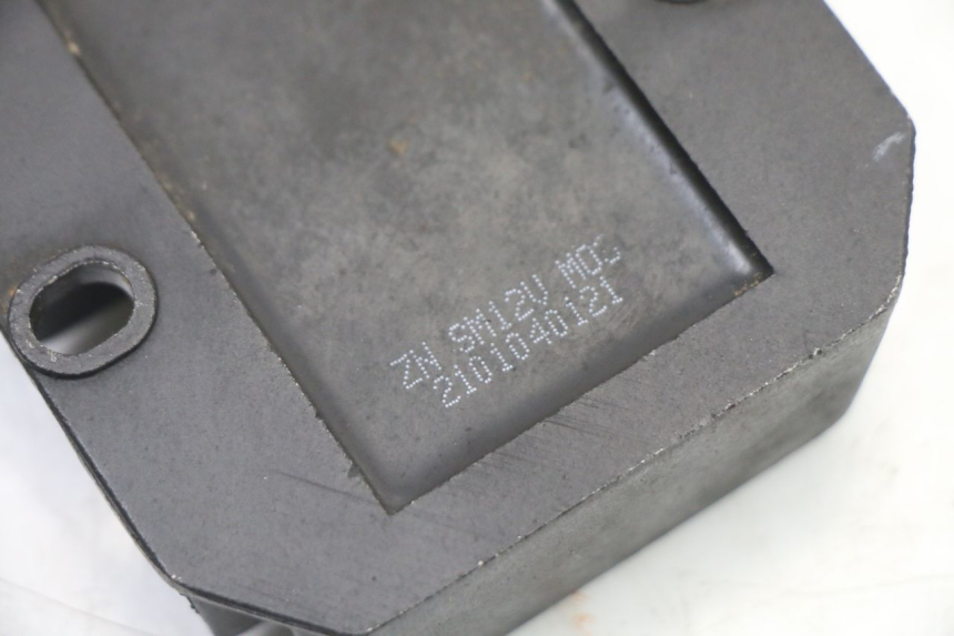 photo de REGULATEUR CHARGE LONGJIA SHARPY 125 (2020 - 2024)